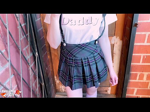 ❤️ 女學生深深地吸吮她的雞巴並亂搞而不是上課。 ️❌ 美麗的色情 在我們 ❌